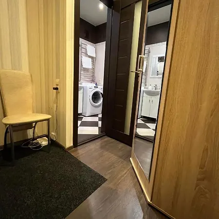 Appartamento Apartment On Nezavisimosti 52 *