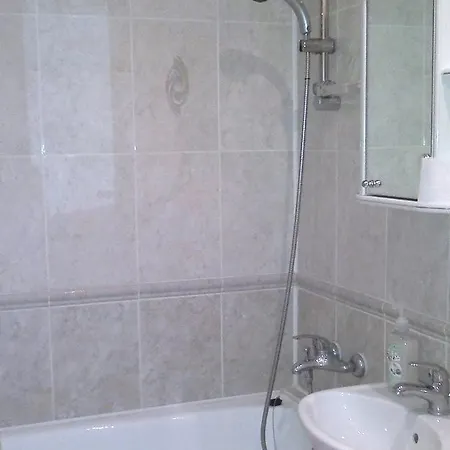 Appartamento Apartment On Nezavisimosti 52